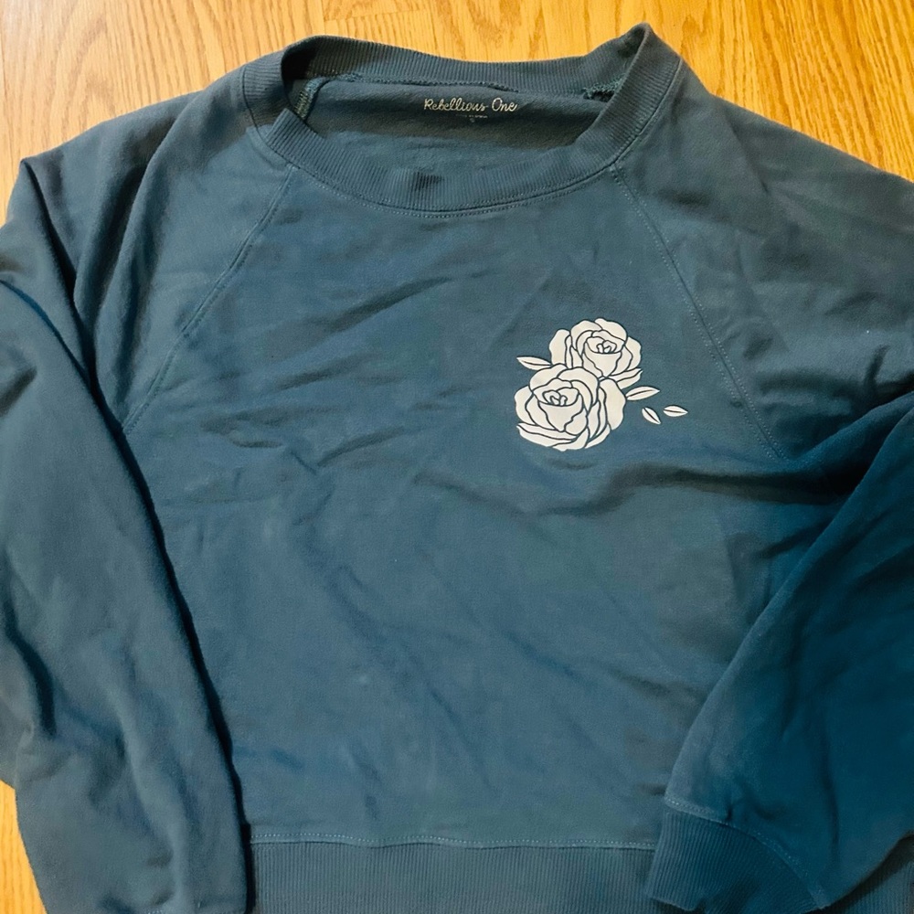 Blue Sweatshirt with Sun and Moon Design on Back  sz S - Picture 3 of 3